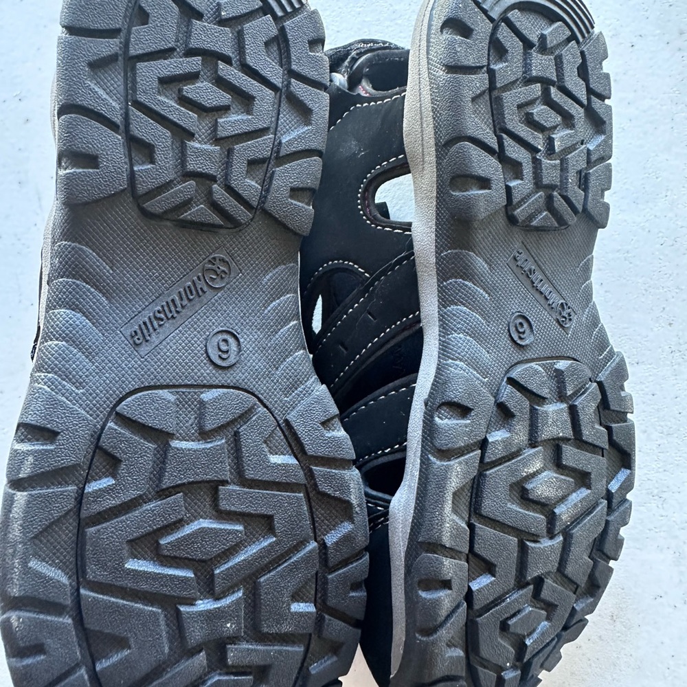 Northside Black Kids Sandals